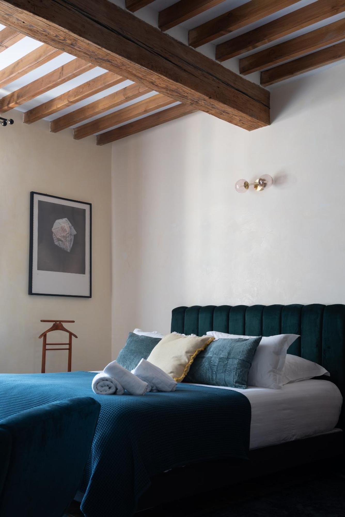La Maison D'En Bas Des Seigneurs Кюкюрон Номер фото