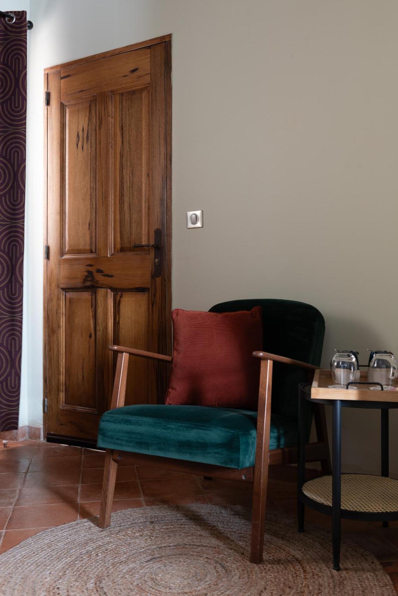 La Maison D'En Bas Des Seigneurs Кюкюрон Номер фото